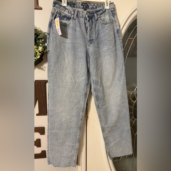 Wild Fable High-Rise Curvy Straight Jeans Size 8, 32 Inseam, NWT - Picture 2 of 11